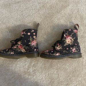 Floral Dr Martens